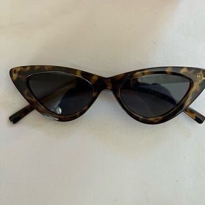 TRENDY cat eye tortoise sunglasses